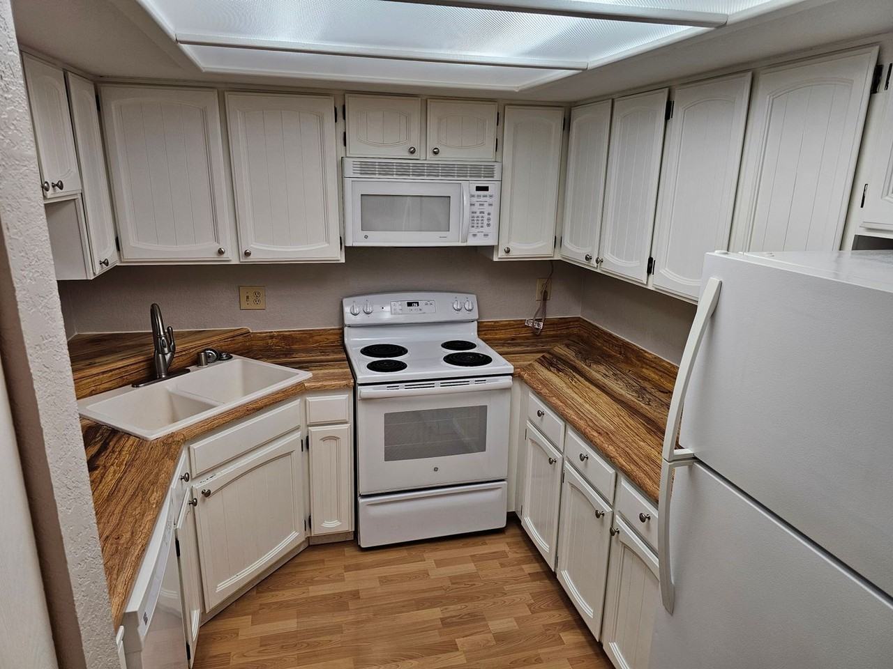 2517 Ne 4th St #514 - Photo 4 of 28