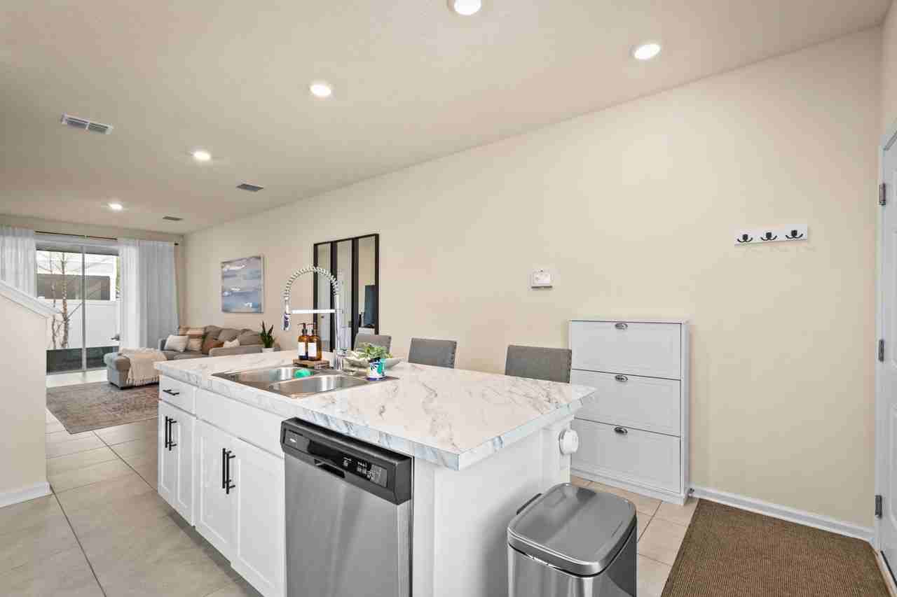 2877 Mule Deer Cir - Photo 7 of 29