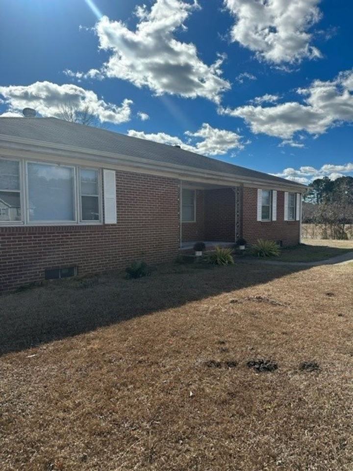 2118 N Berkeley Blvd - Photo 2 of 33