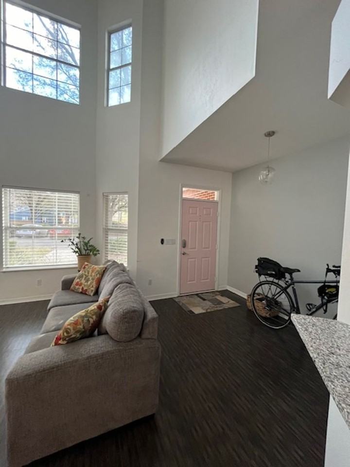 416 Nw 50th Blvd - Photo 3 of 44
