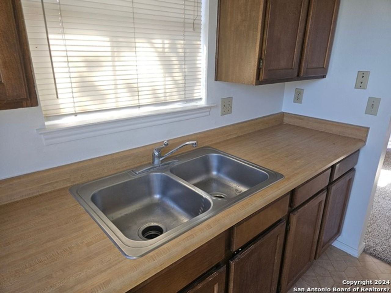 5319 Ashbury Dr - Photo 5 of 11