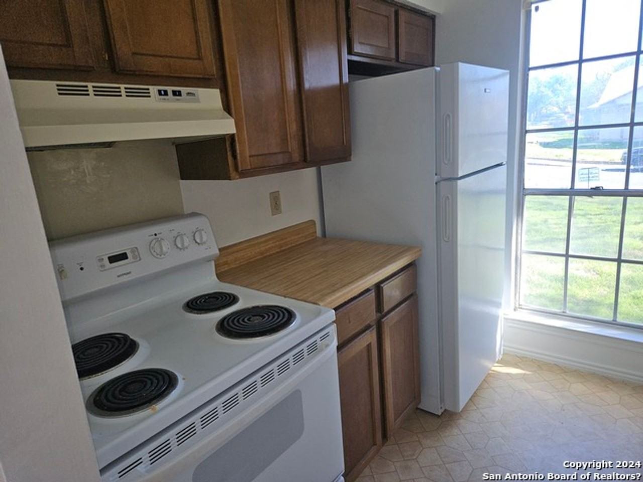 5319 Ashbury Dr - Photo 6 of 11