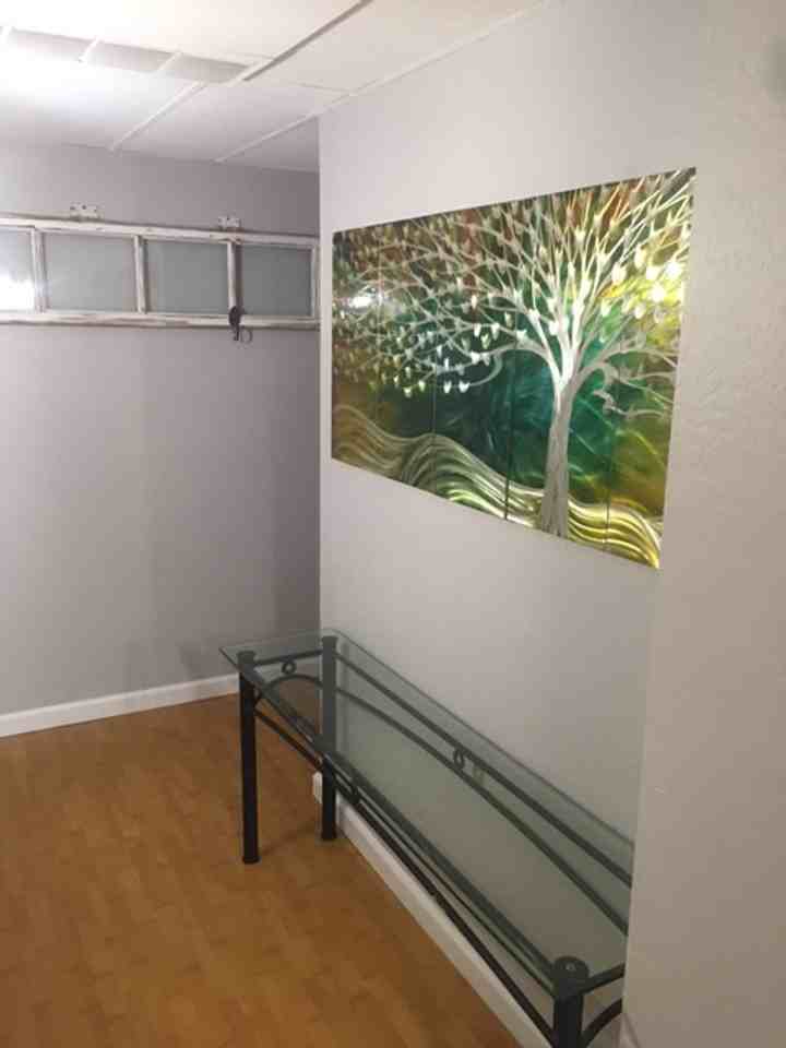 420 N Civic Dr - Photo 2 of 22