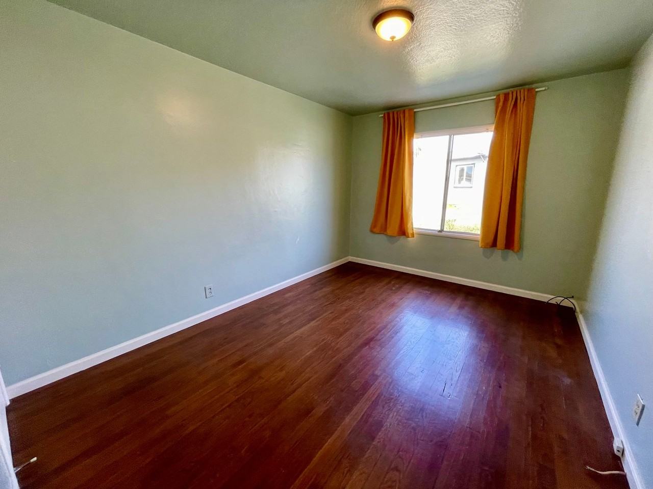 2841 69th Ave - Photo 3 of 10