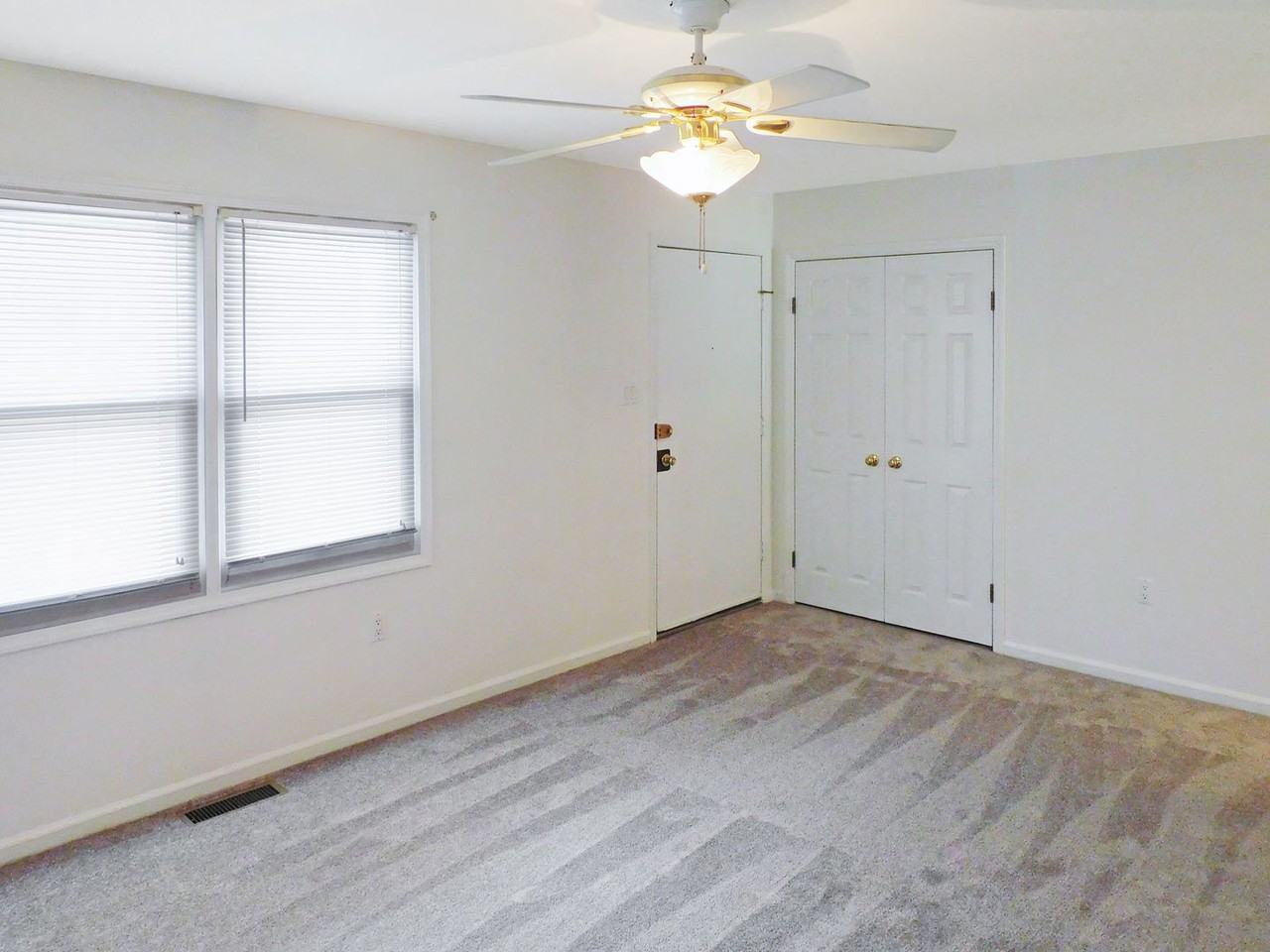 29697 Dogwood Cir - Photo 3 of 15