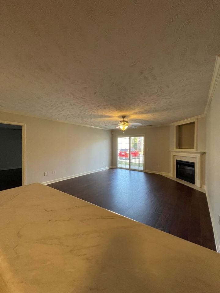 1761 Renwick Dr - Photo 5 of 9