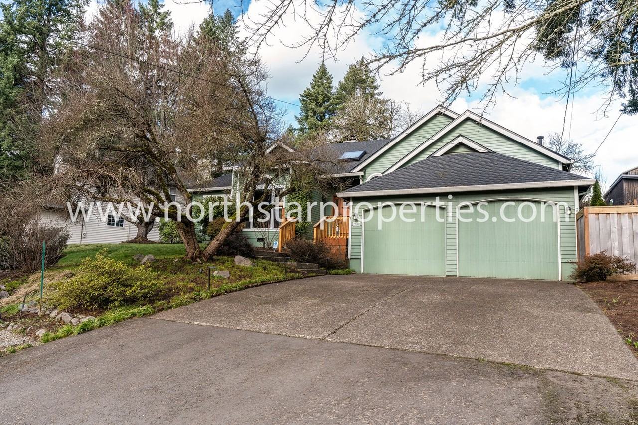 9010 Sw 9th Dr - Photo 2 of 30