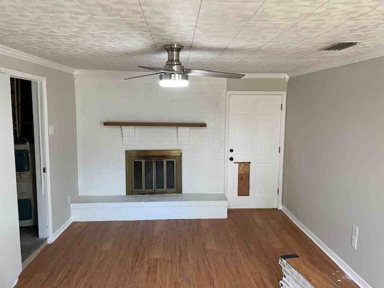 5214 Highway Ave - Photo 3 of 12