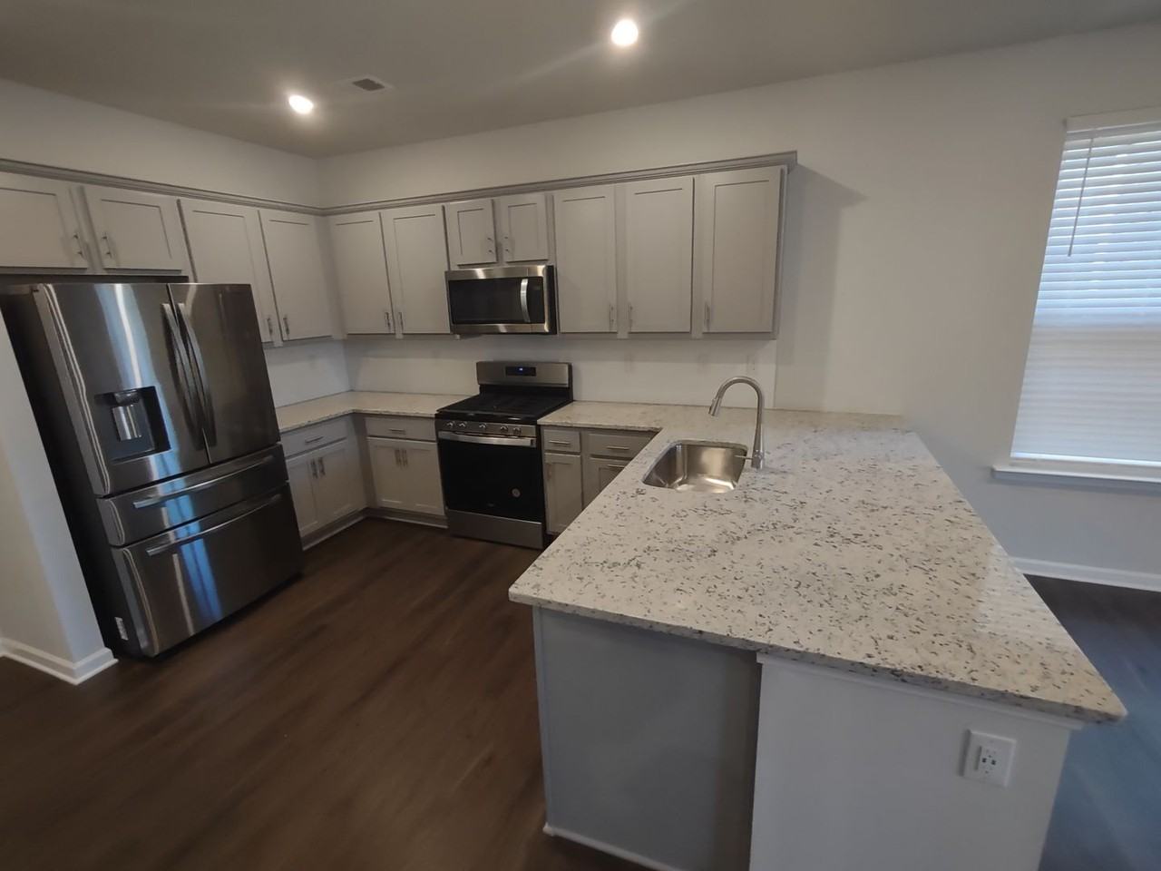 7824 Nelson Rd - Photo 2 of 23