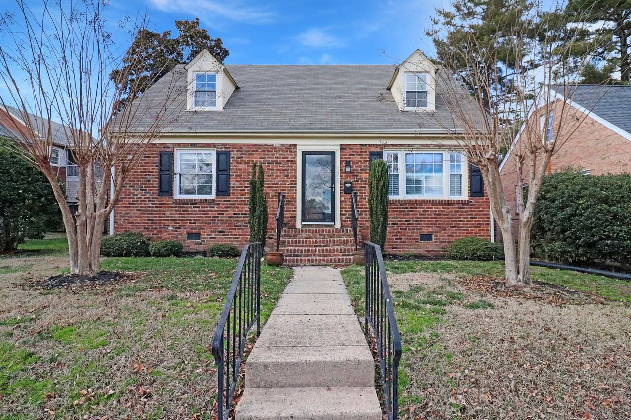 1506 Antrim Ave - Photo 2 of 28