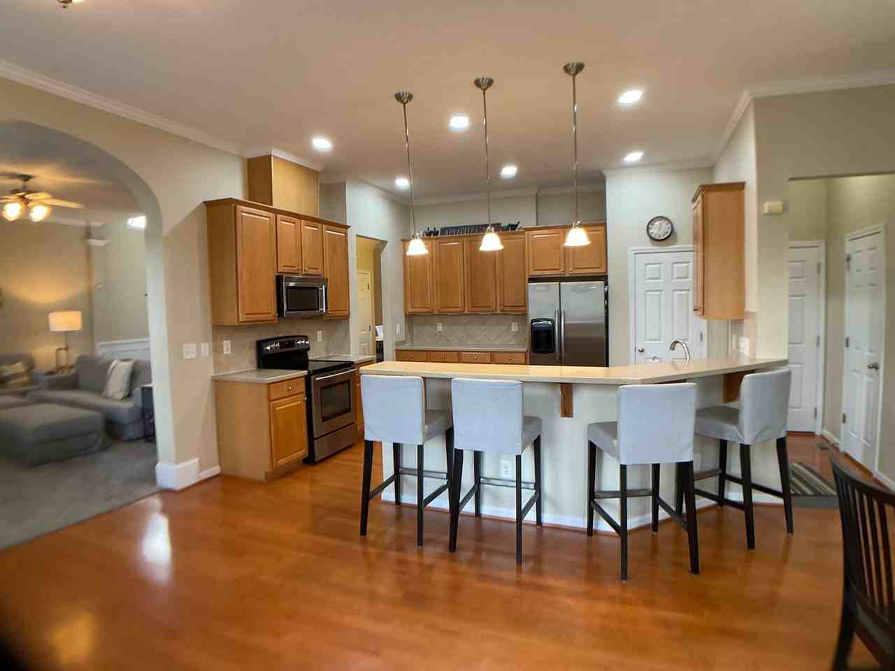 621 Goldflower Dr - Photo 3 of 36