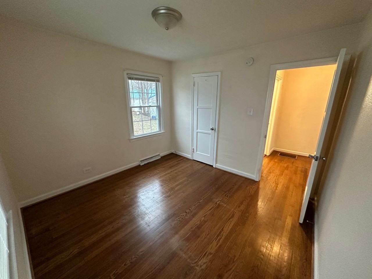 1121 Stratford Rd - Photo 2 of 12