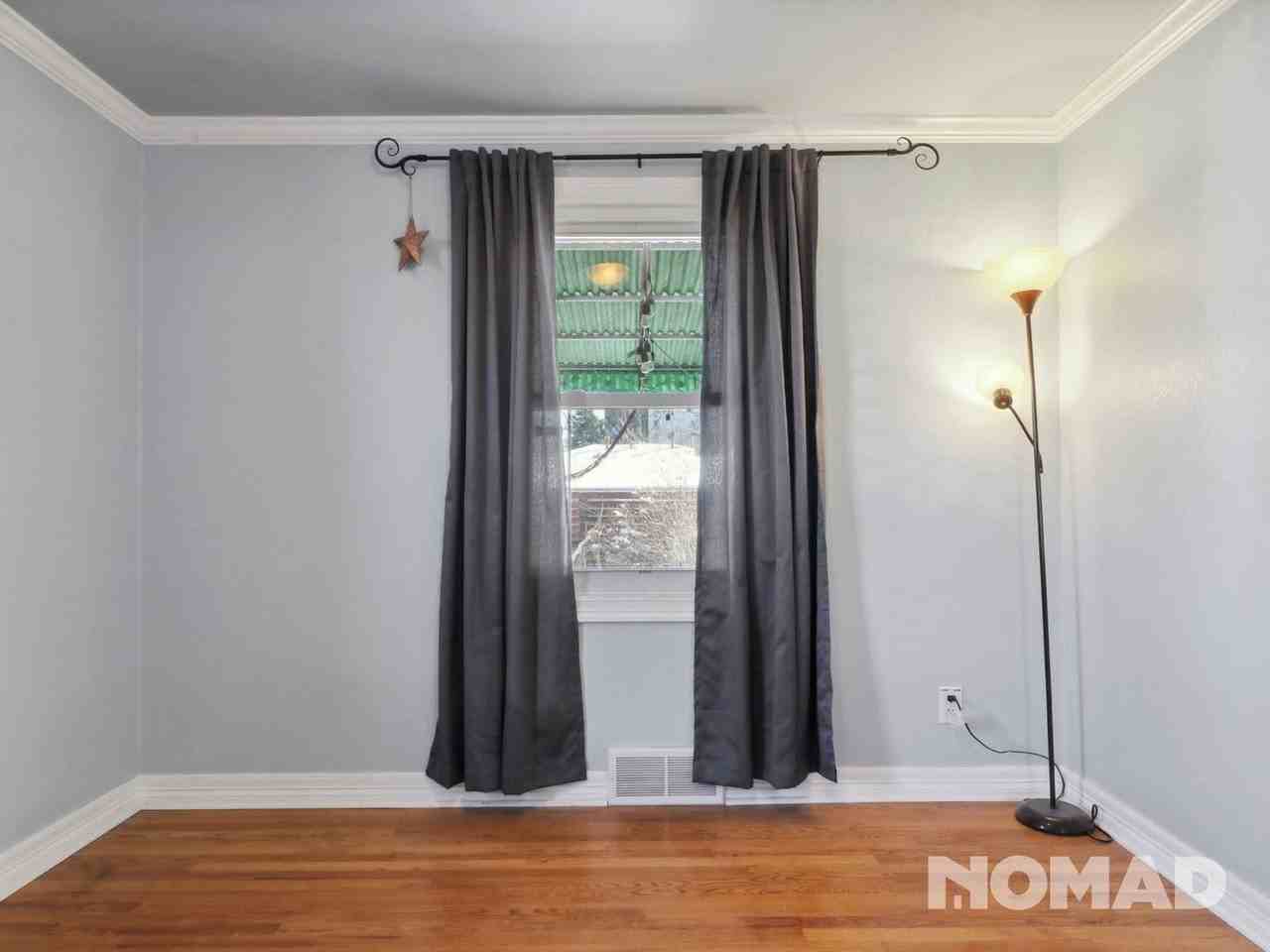 2712 S Hazel Ct - Photo 7 of 26