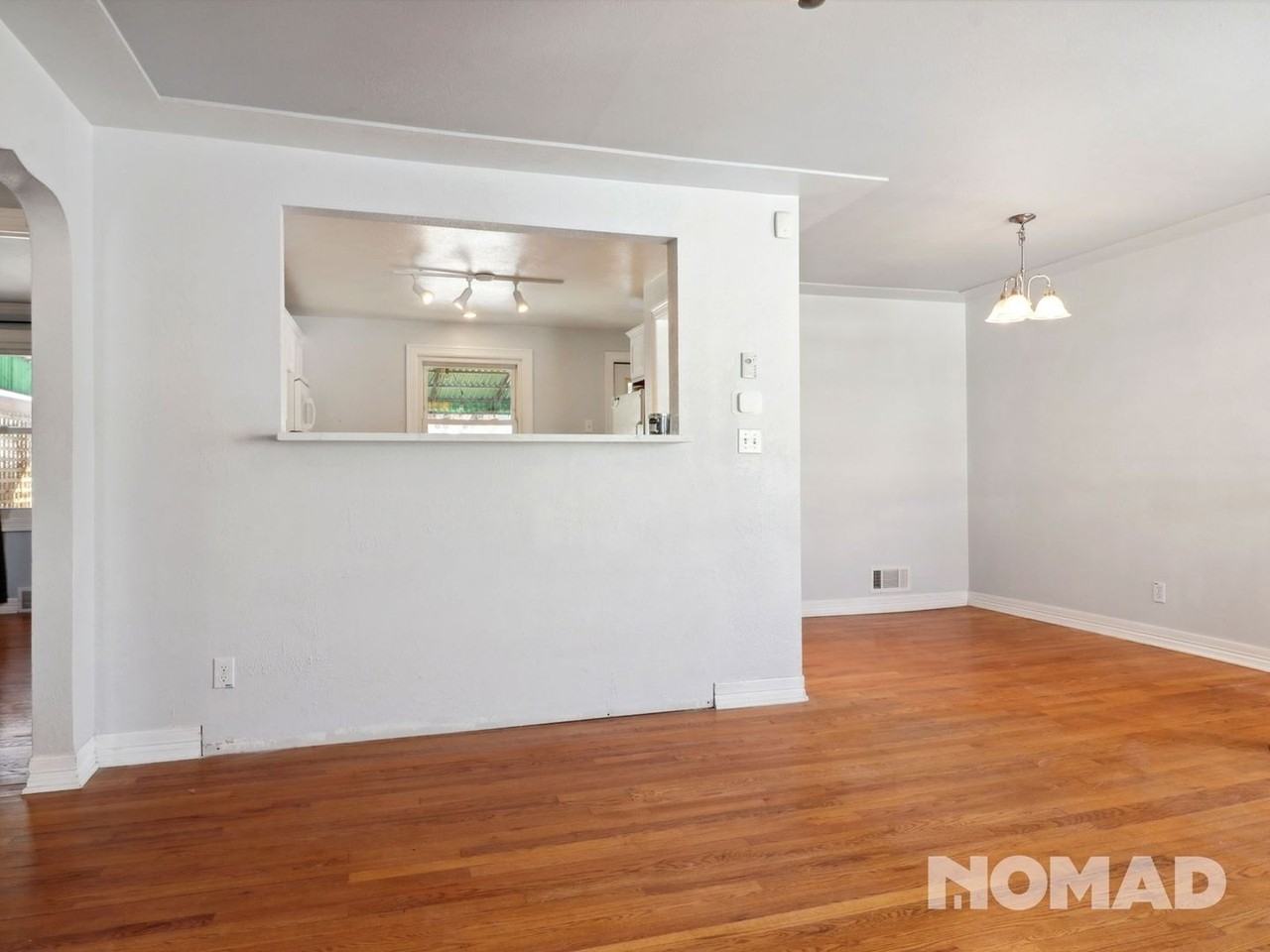 2712 S Hazel Ct - Photo 2 of 26