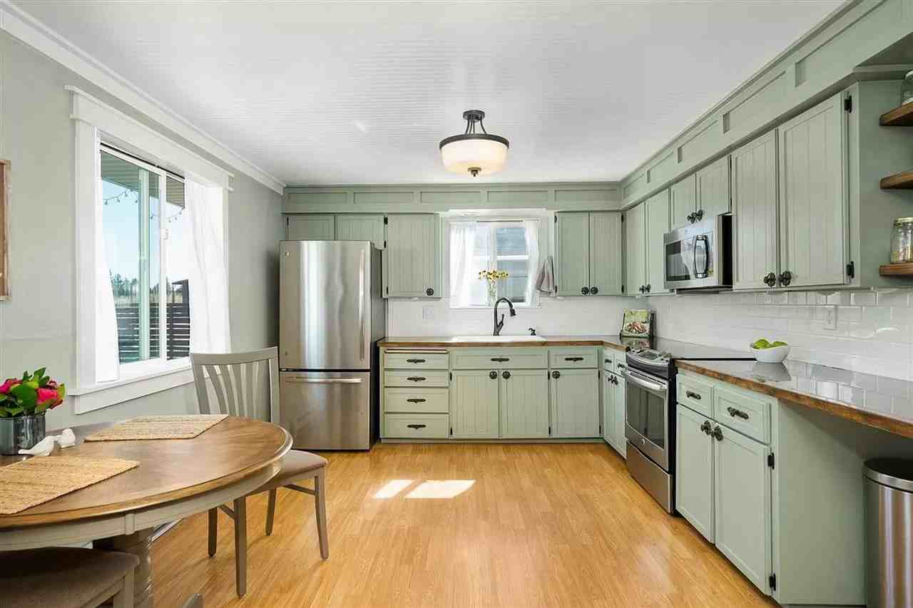 16518 W Laurel Dr - Photo 3 of 8