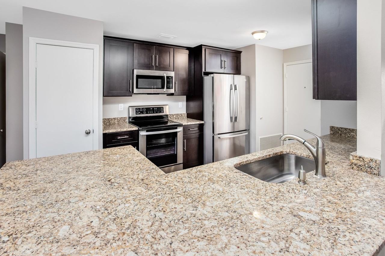 2328 Clementine Trl - Photo 3 of 20