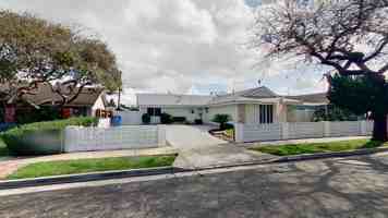 featured image of 16402 Birdie Ln