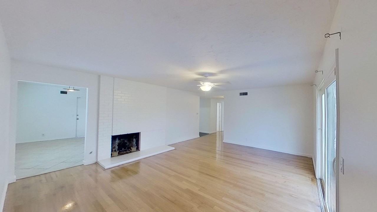 16402 Birdie Ln - Photo 6 of 16