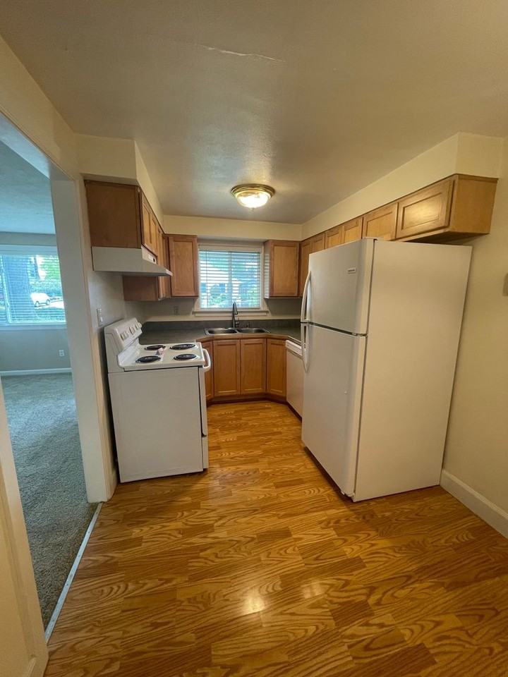 3603 I St - Photo 6 of 8