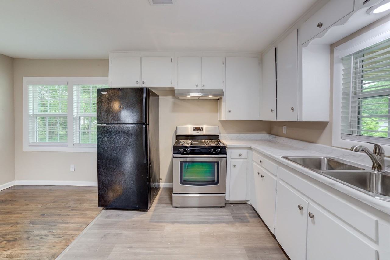 1552 E 54th St N - Photo 2 of 24