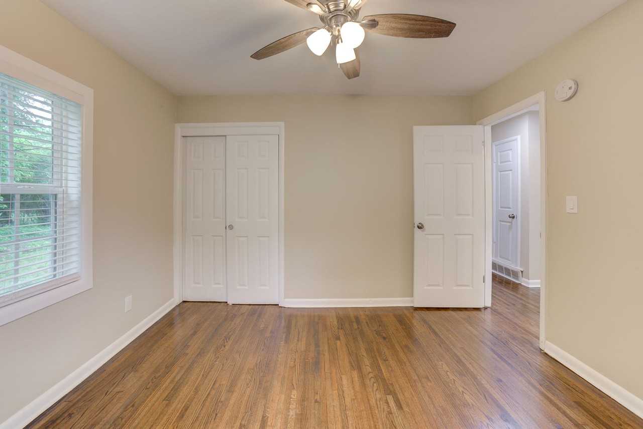 1552 E 54th St N - Photo 3 of 24