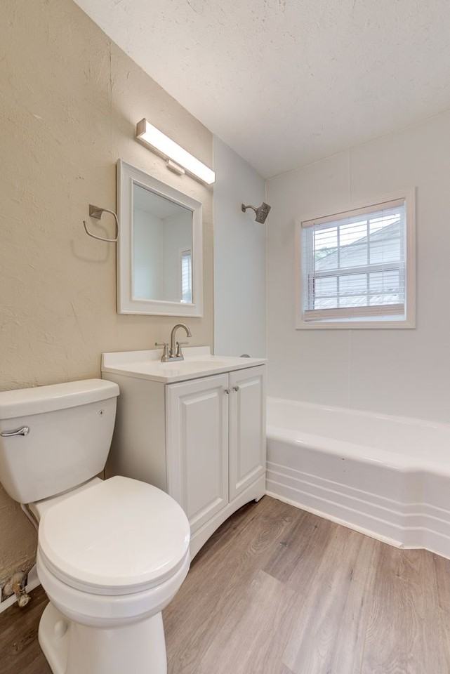 1552 E 54th St N - Photo 6 of 24