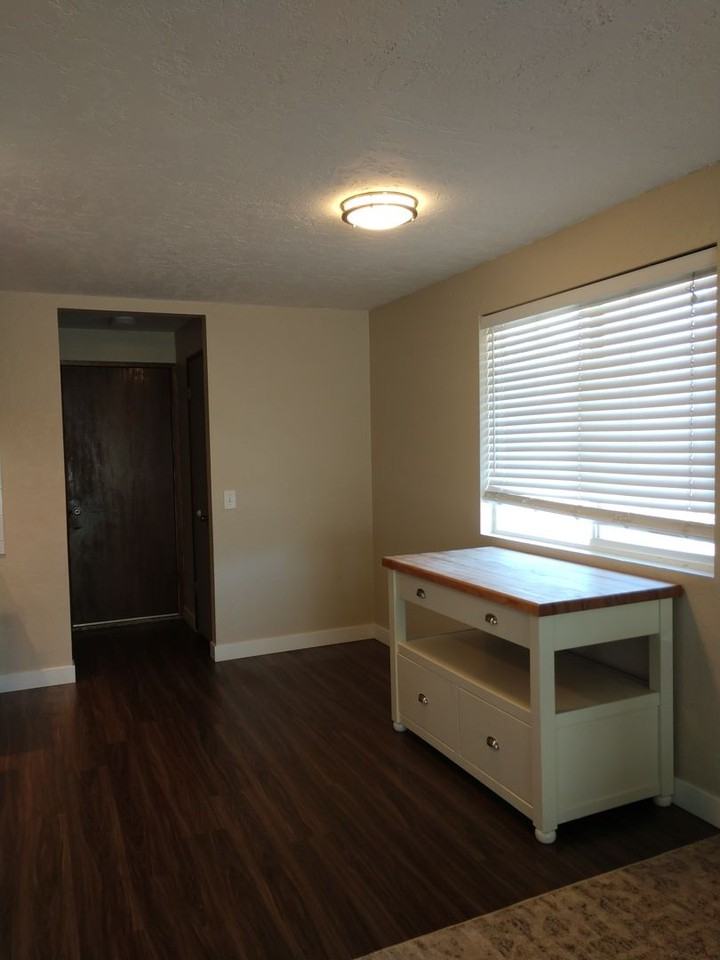 615 Cowgill Ave - Photo 3 of 15