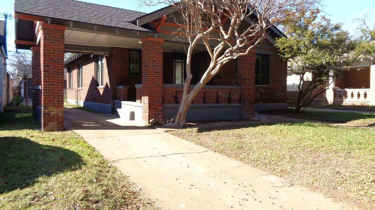 607 N Montclair Ave - Photo 3 of 27