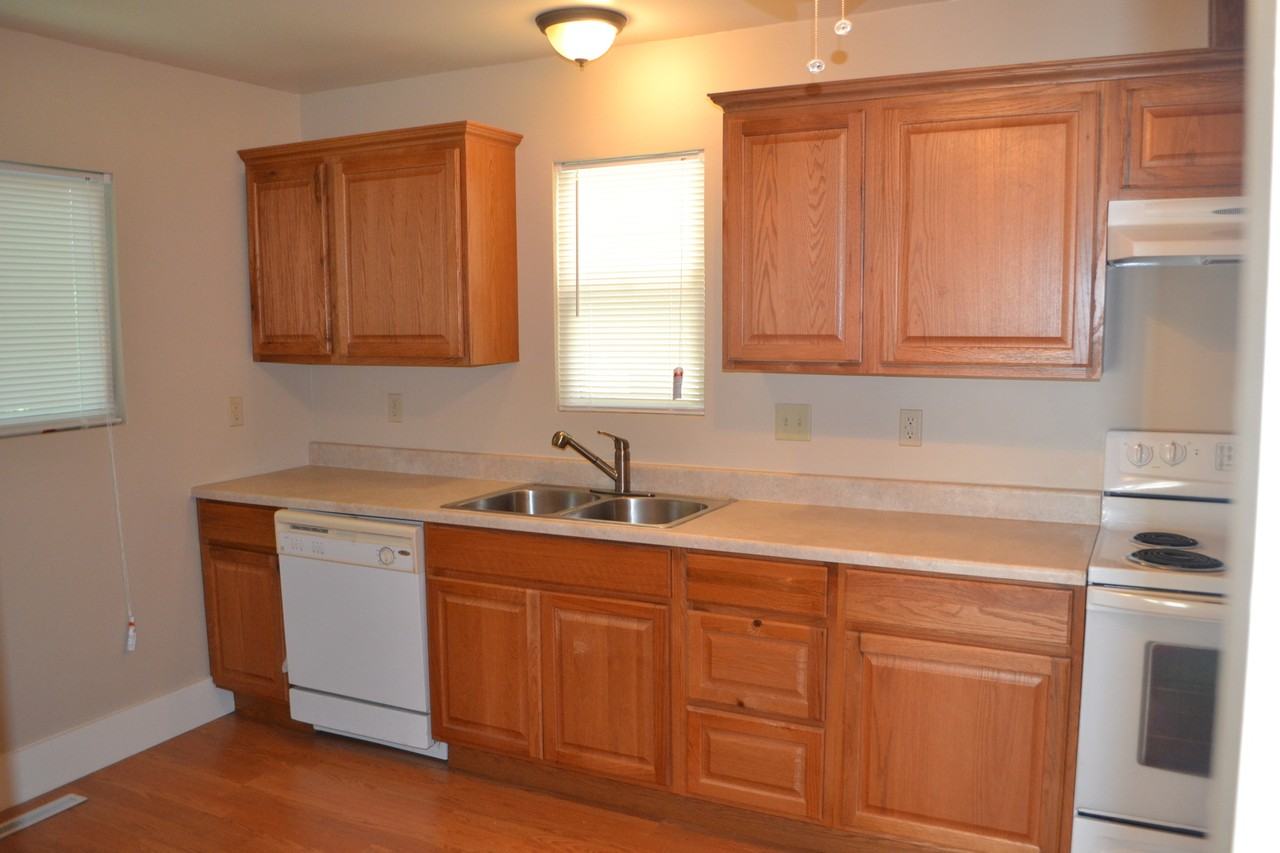 1205 Grant Ave - Photo 3 of 40