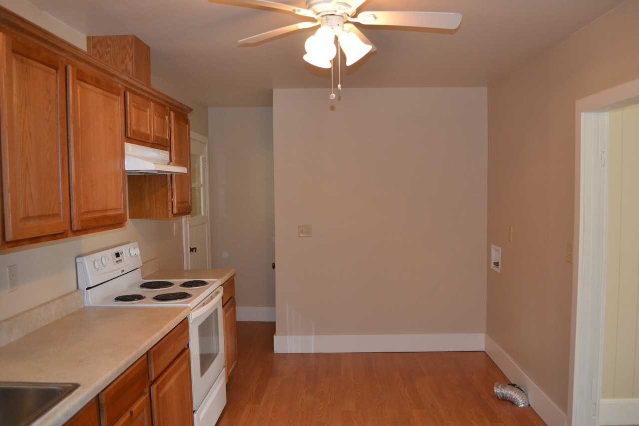 1205 Grant Ave - Photo 7 of 40