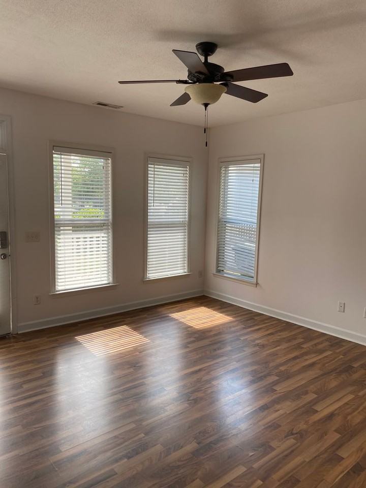 518 N 6th St - Photo 2 of 7