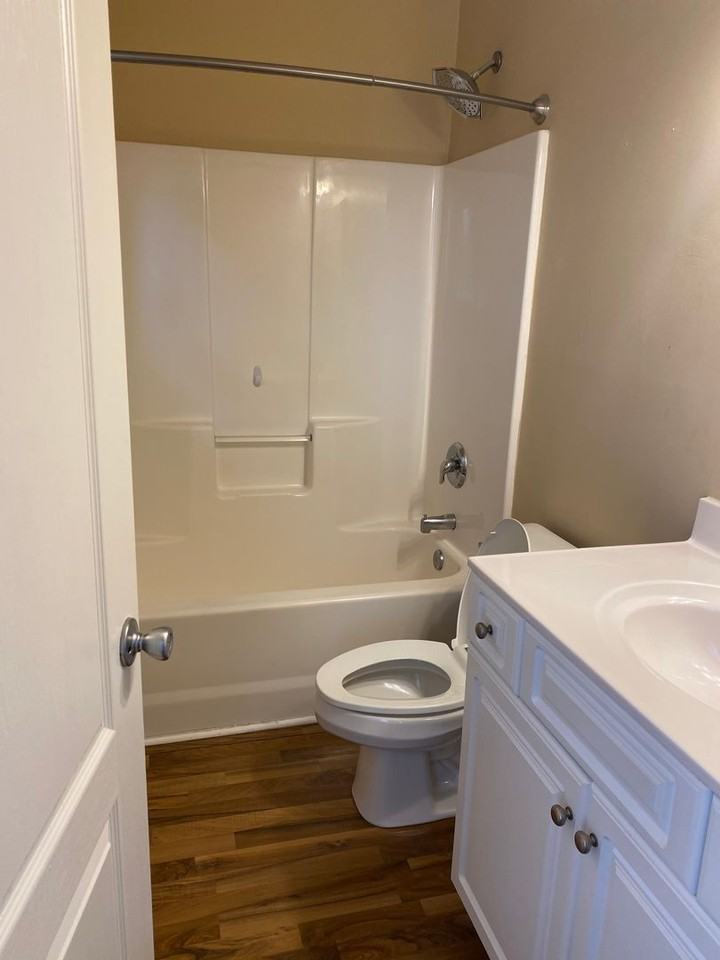 518 N 6th St - Photo 6 of 7