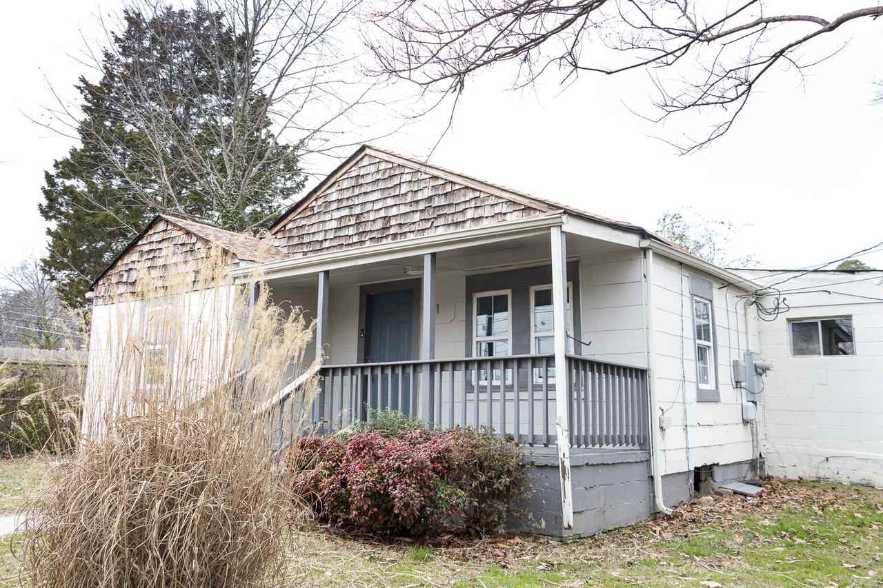 921 East Ave - Photo 2 of 22