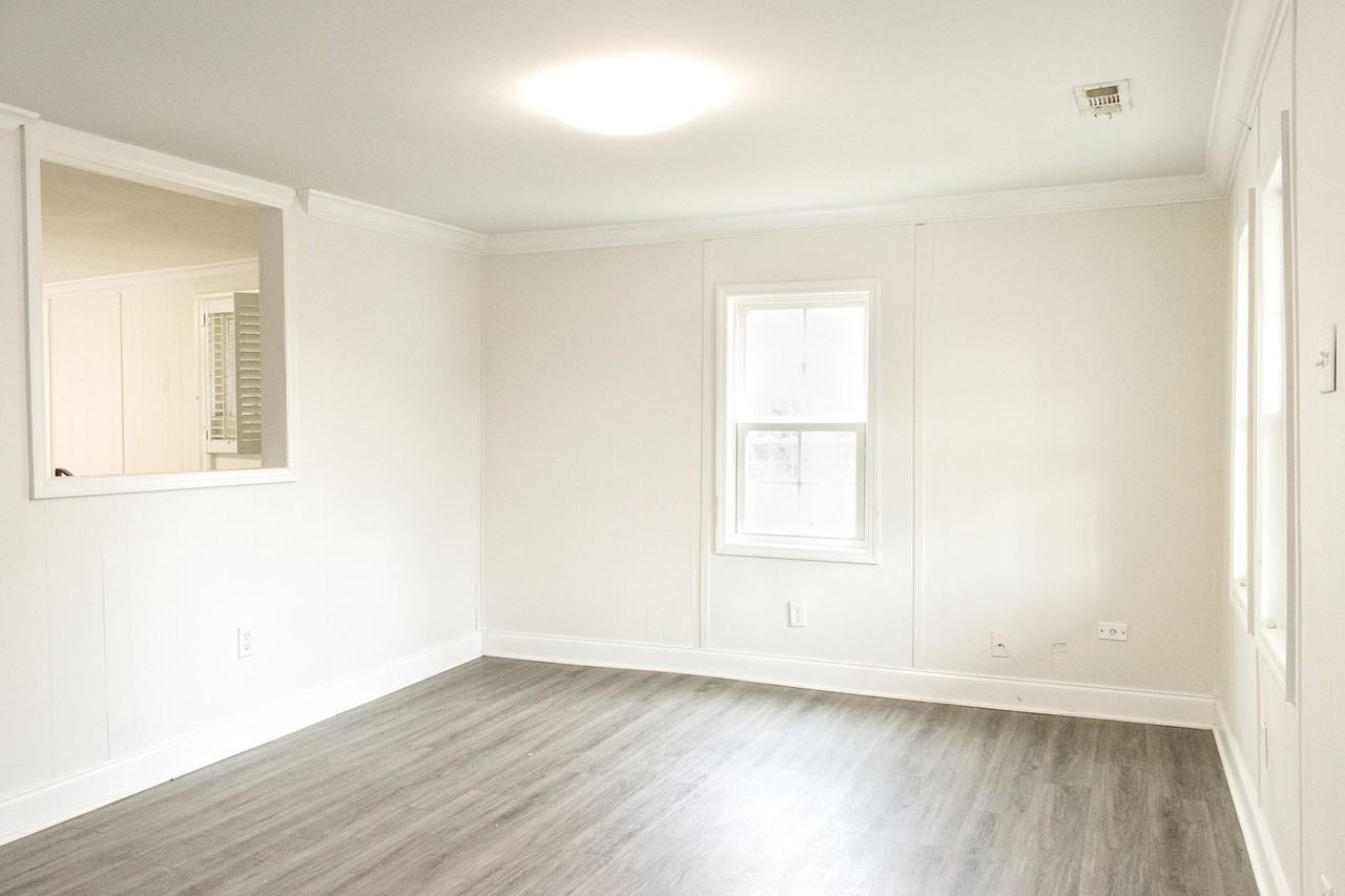 921 East Ave - Photo 3 of 22