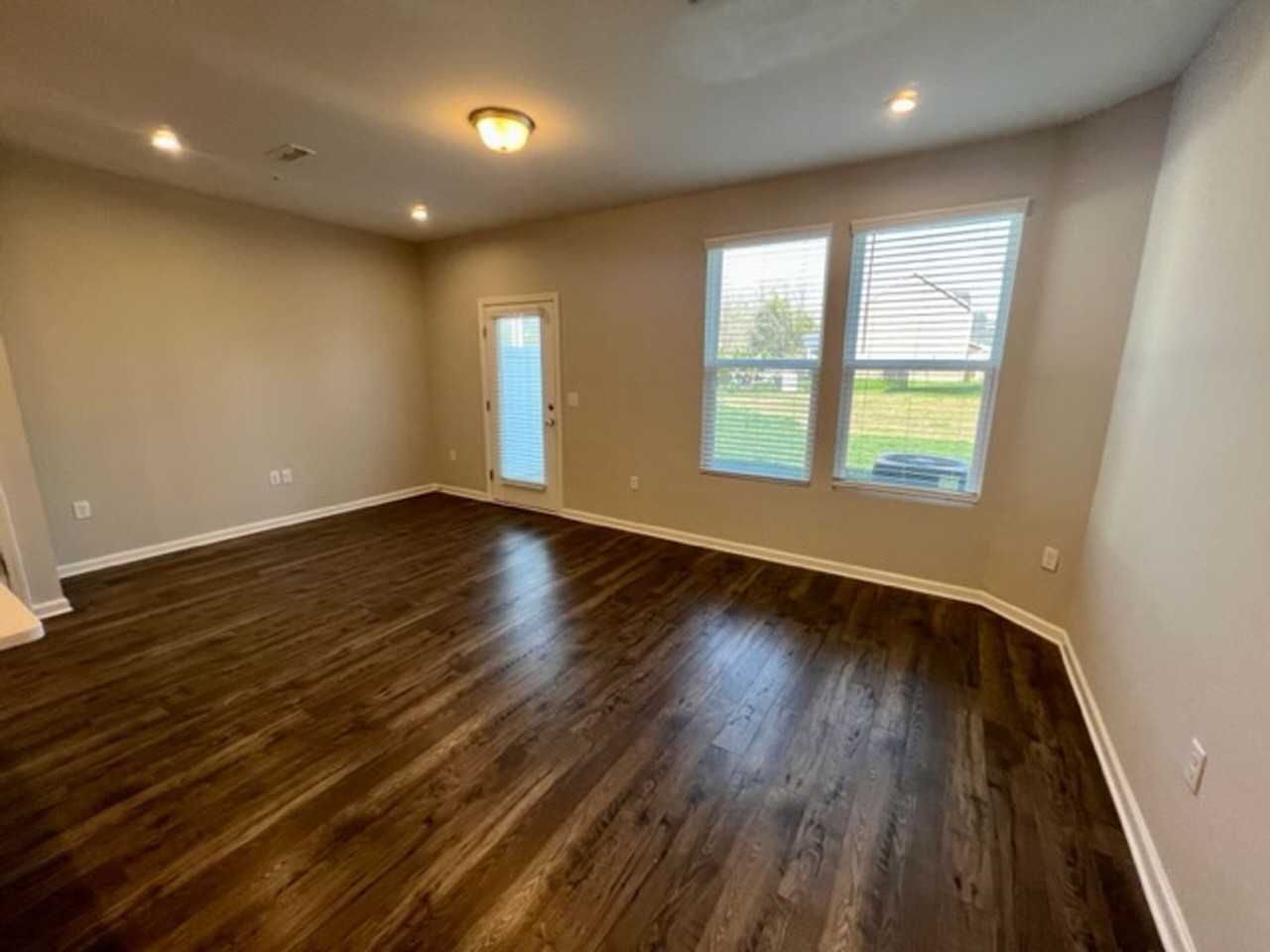 3338 Brookberry Ln - Photo 4 of 21