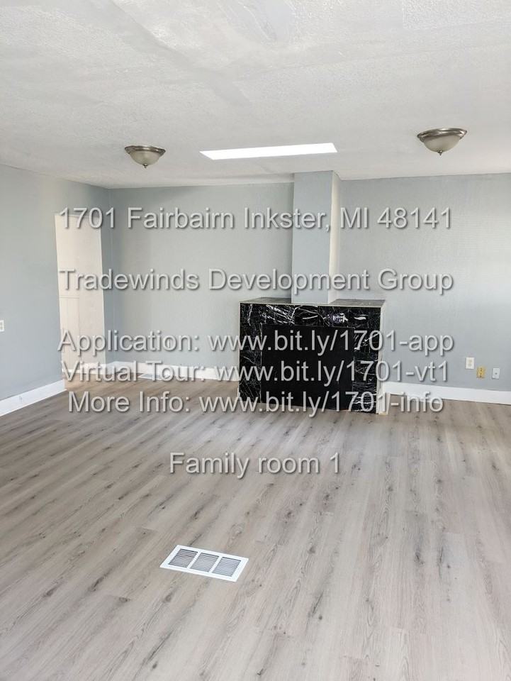 1701 Fairbairn St - Photo 2 of 11