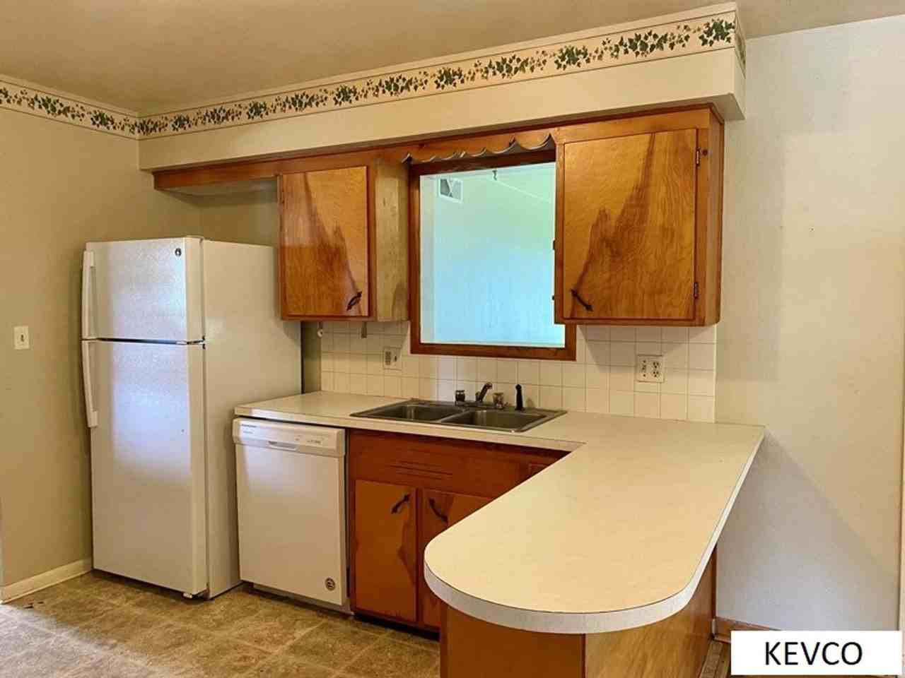 1924 W Elizabeth St - Photo 6 of 21