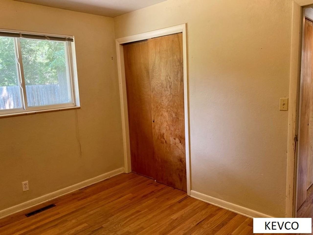 1940 W Lake St - Photo 7 of 18