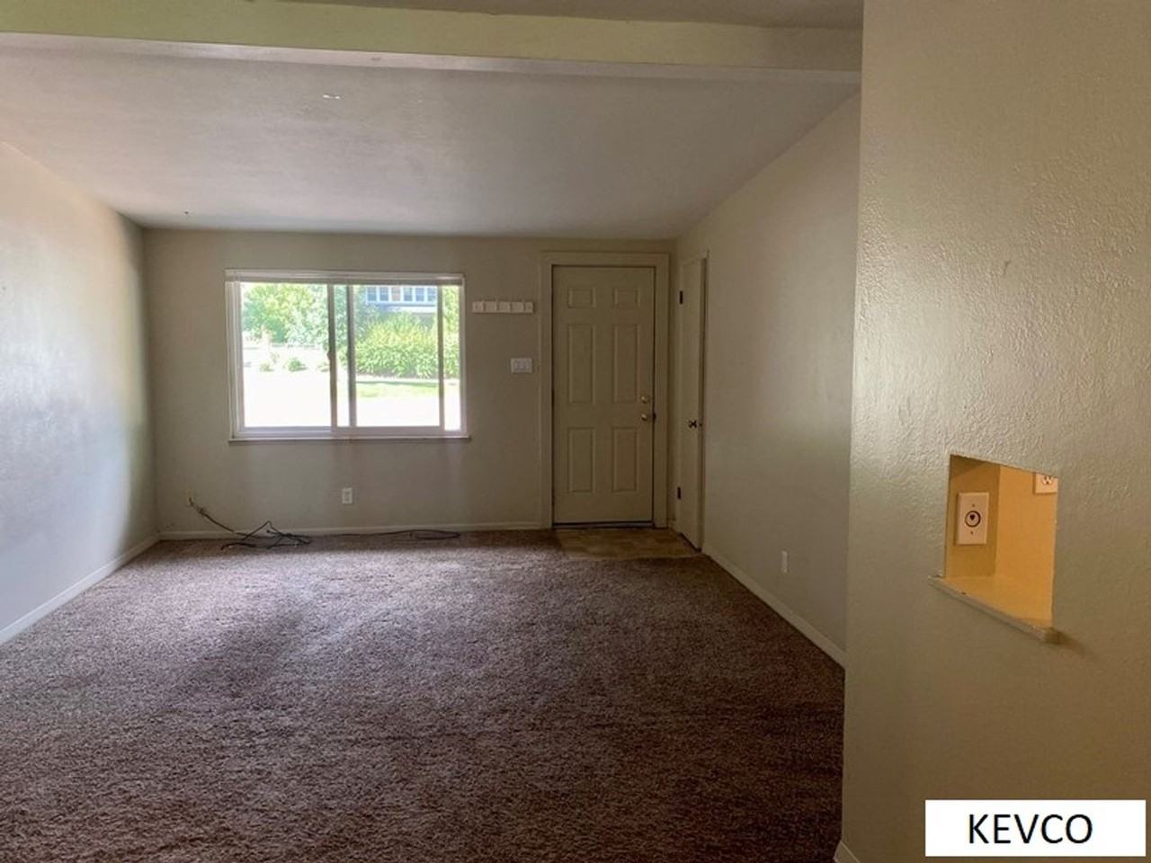 727 W Prospect Rd - Photo 2 of 16