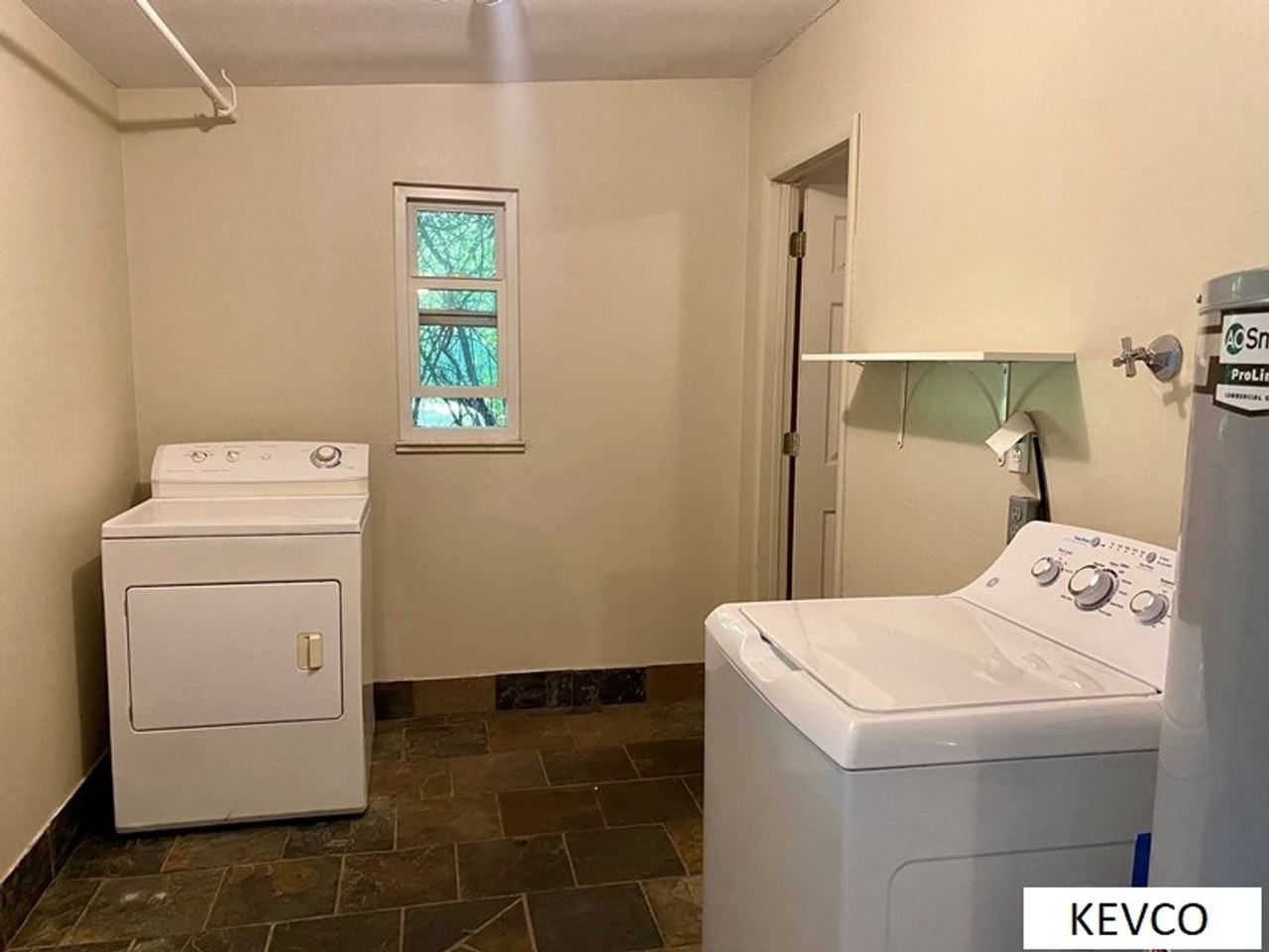 727 W Prospect Rd - Photo 4 of 16