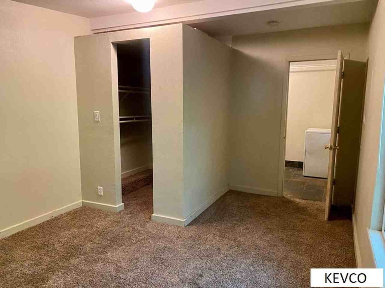 727 W Prospect Rd - Photo 5 of 16