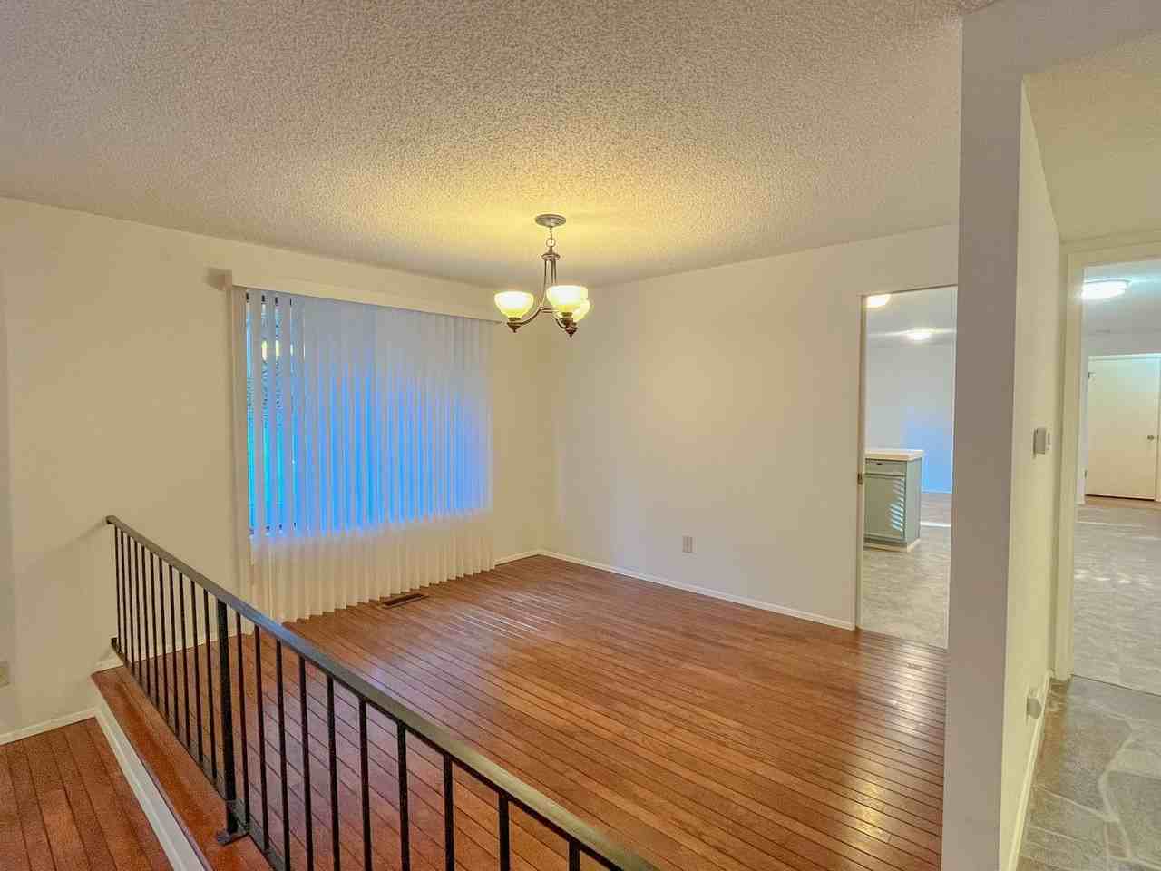 18107 Ne 22nd St - Photo 4 of 27