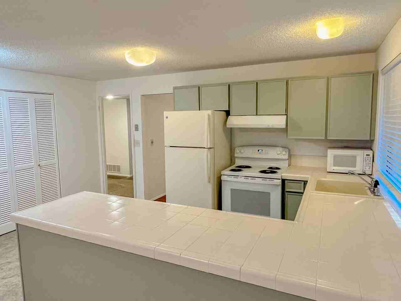 18107 Ne 22nd St - Photo 7 of 27