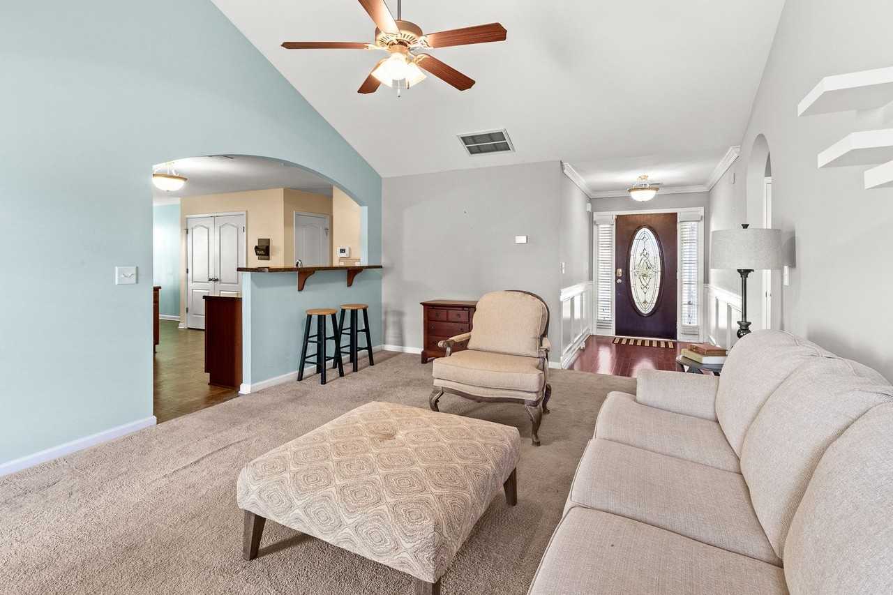 2800 Matsu Ln - Photo 5 of 25