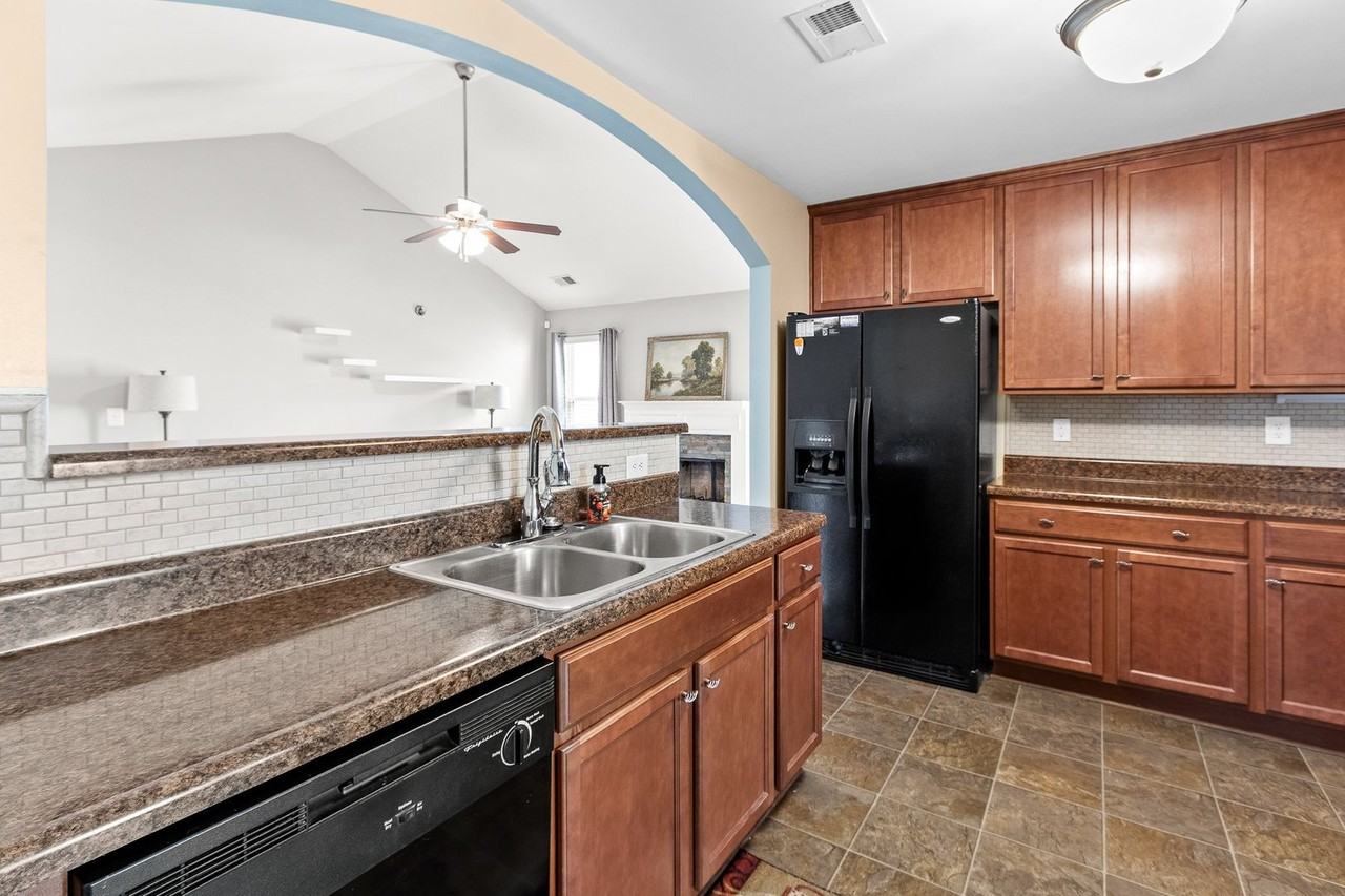 2800 Matsu Ln - Photo 6 of 25