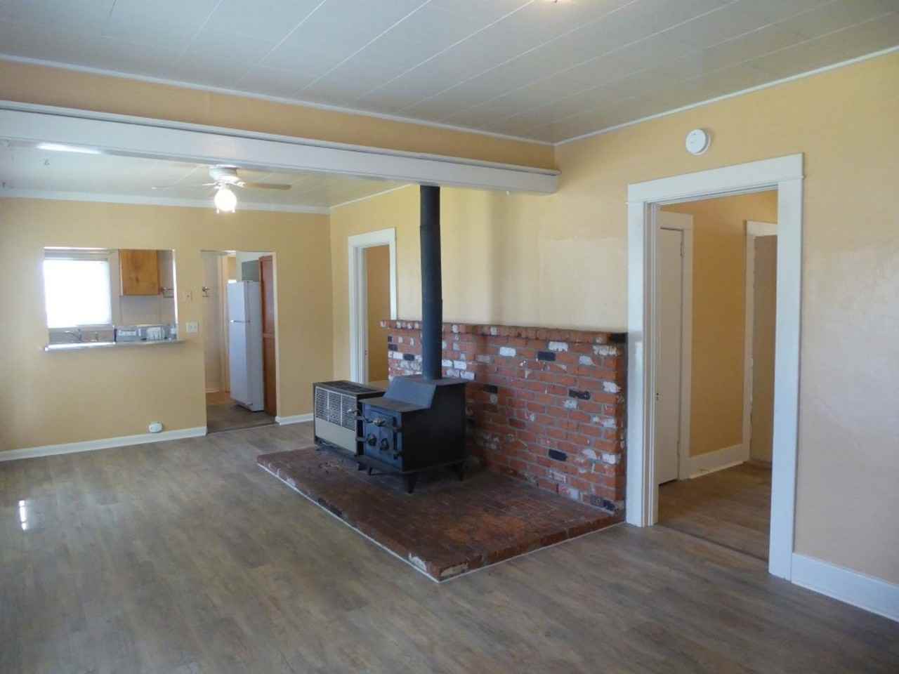 454 Se Cleveland Ave - Photo 5 of 19