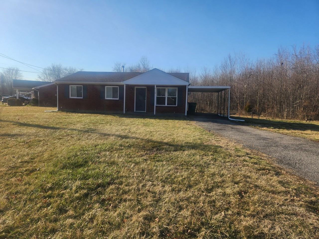 615 Glengarry Dr - Photo 2 of 20