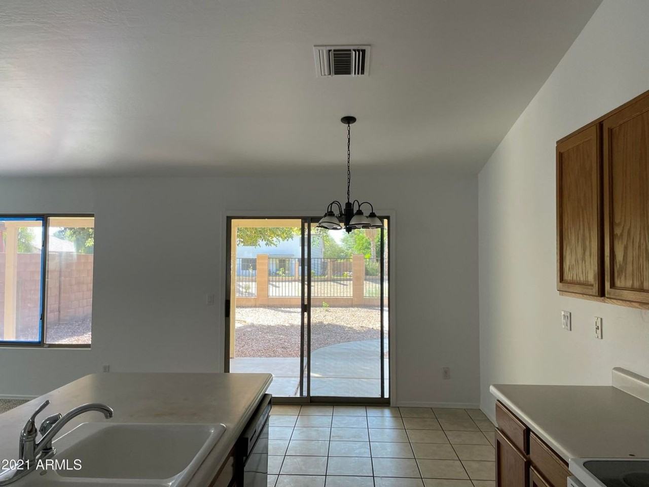 15969 W Madison St - Photo 6 of 21
