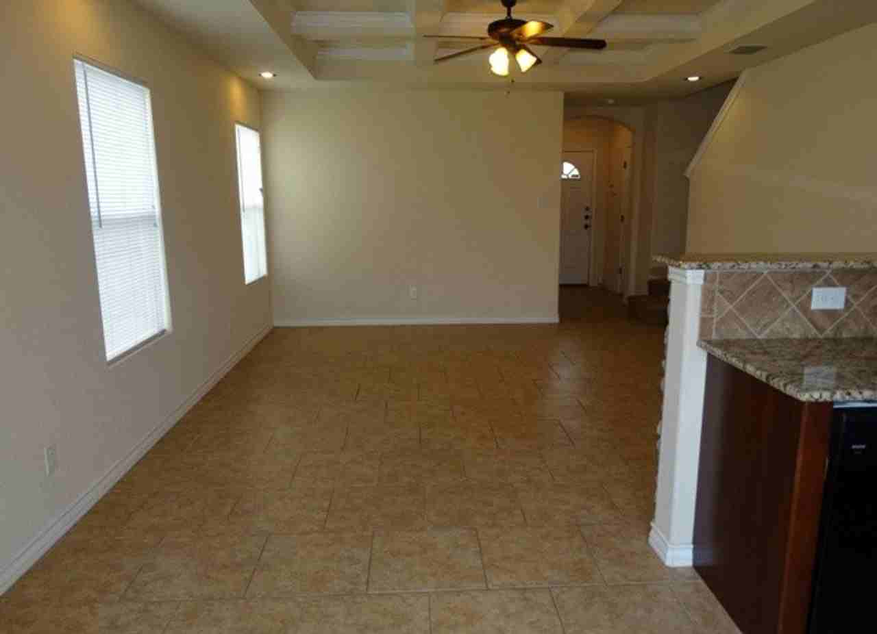 4921 Appleseed Ct - Photo 2 of 27