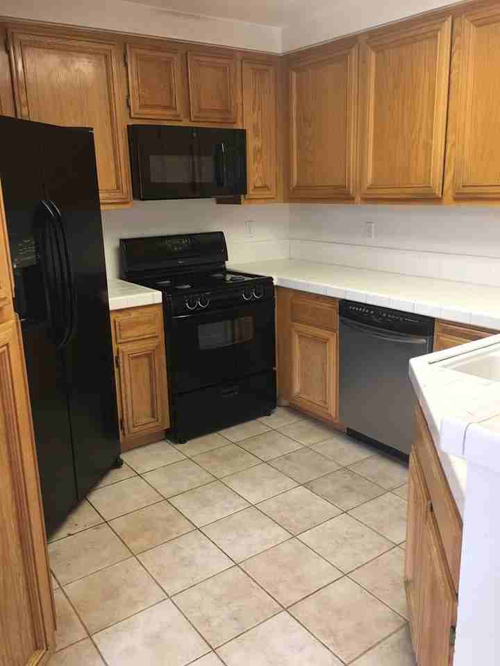 19159 Broken Bow Dr - Photo 4 of 17